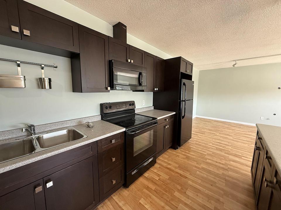 B - 45897 Railway Avenue, Chilliwack, BC