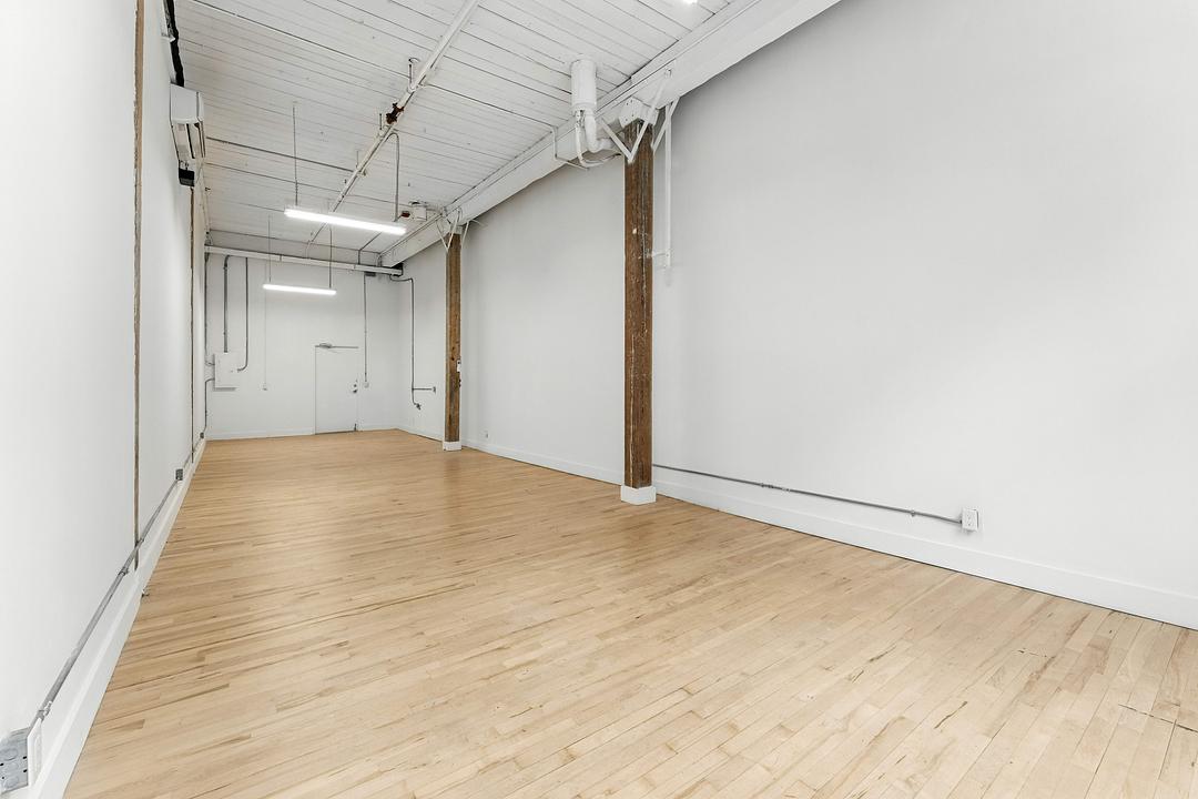 202A - 276 Carlaw Ave, Toronto, ON