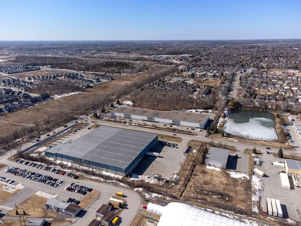201 Iber Road, Ottawa, ON