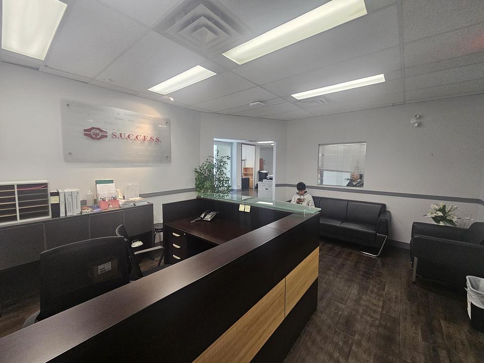 210 - 5172 Kingsway, Burnaby, BC