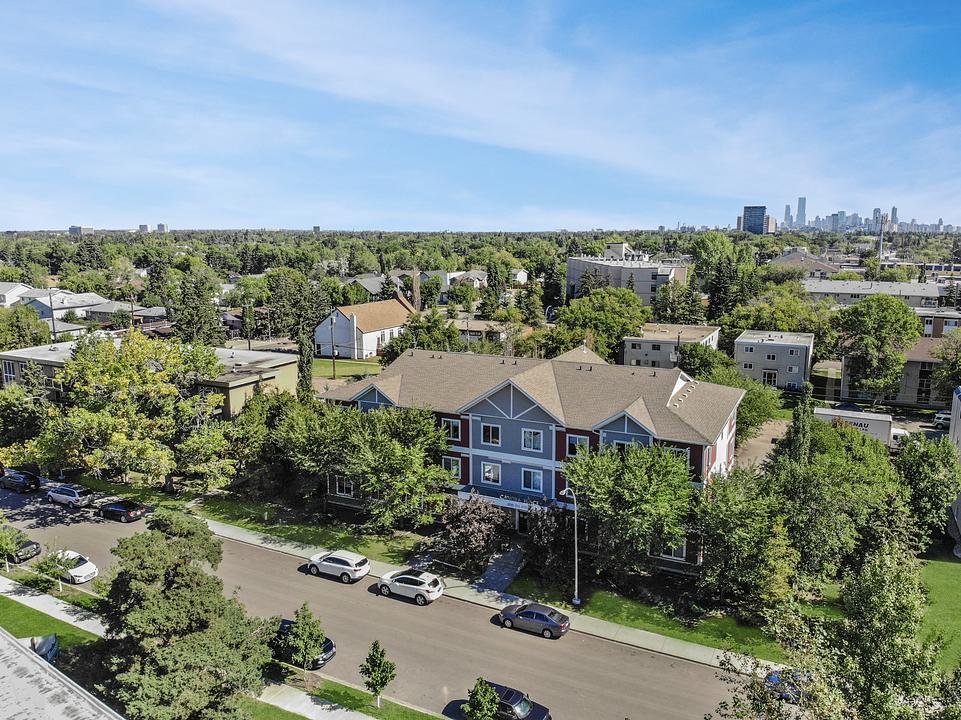 10141 153 Street Northwest, Edmonton, AB