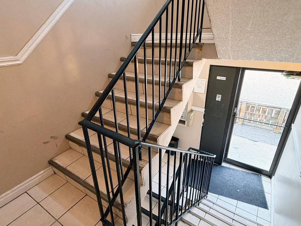 1133 17 Avenue Northwest, Calgary, AB