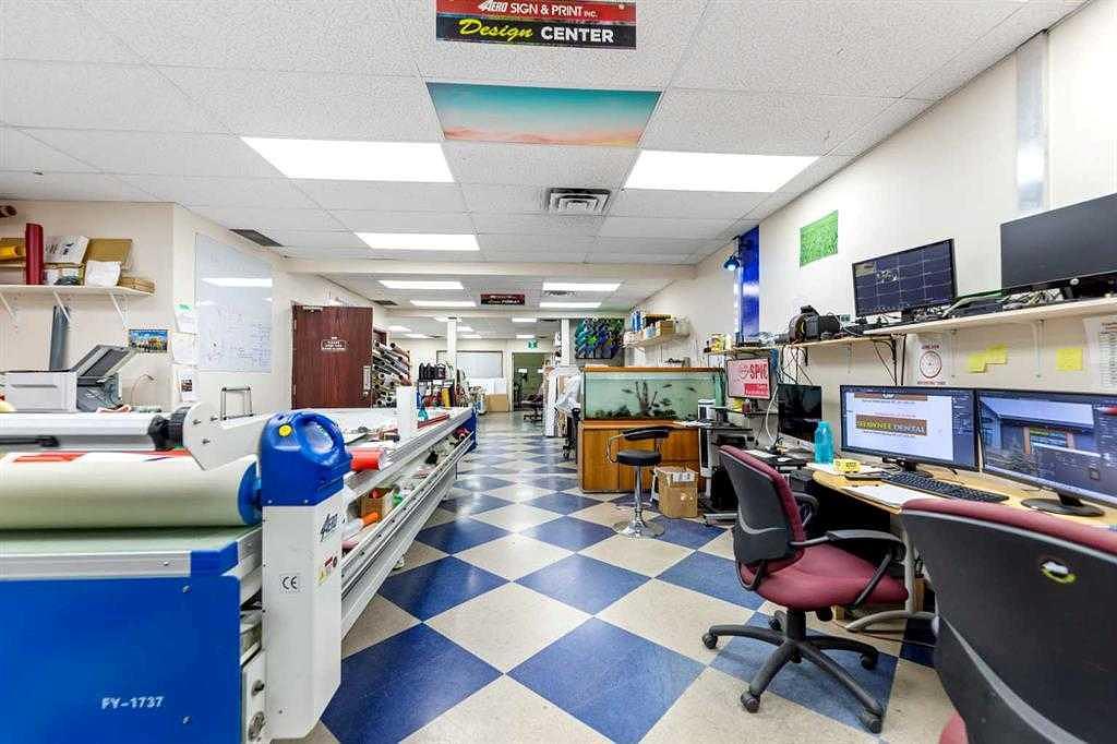 4852 50 Avenue Northeast, Calgary, AB