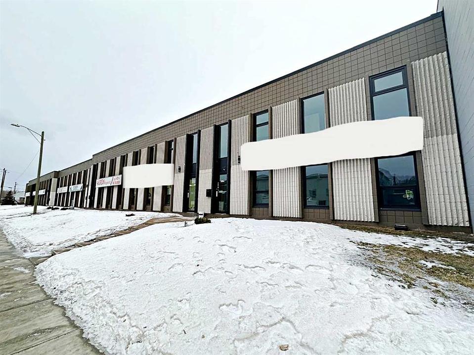8127 Fraser Avenue, Fort McMurray, AB