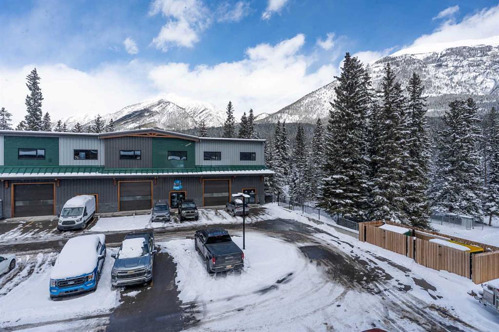 112 - 200 Alpine Meadows, Canmore, AB