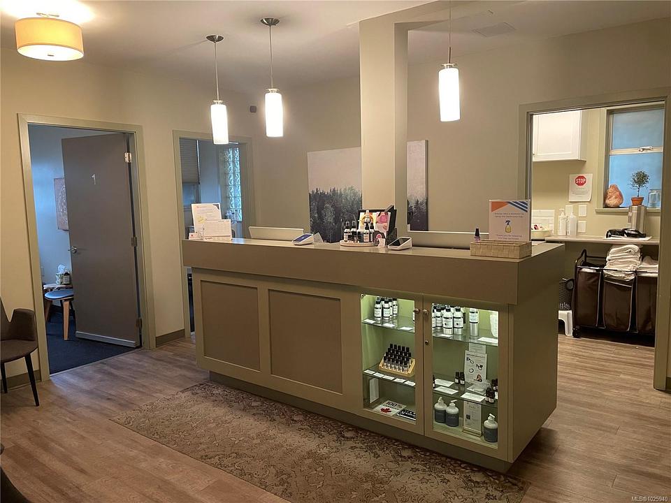 #101 - 1121 Yates Street, Victoria, BC