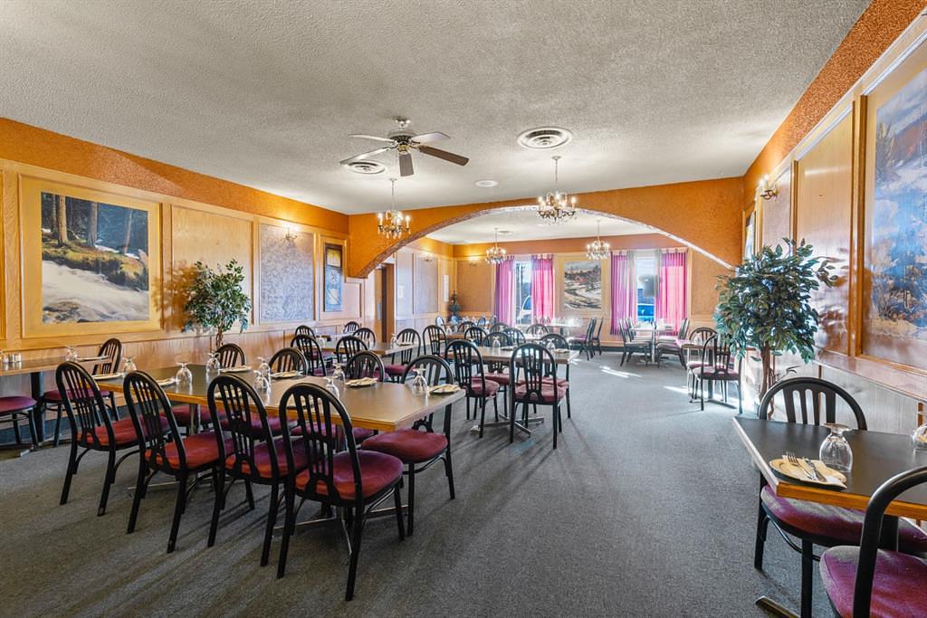 308 2 Avenue, Bassano, AB