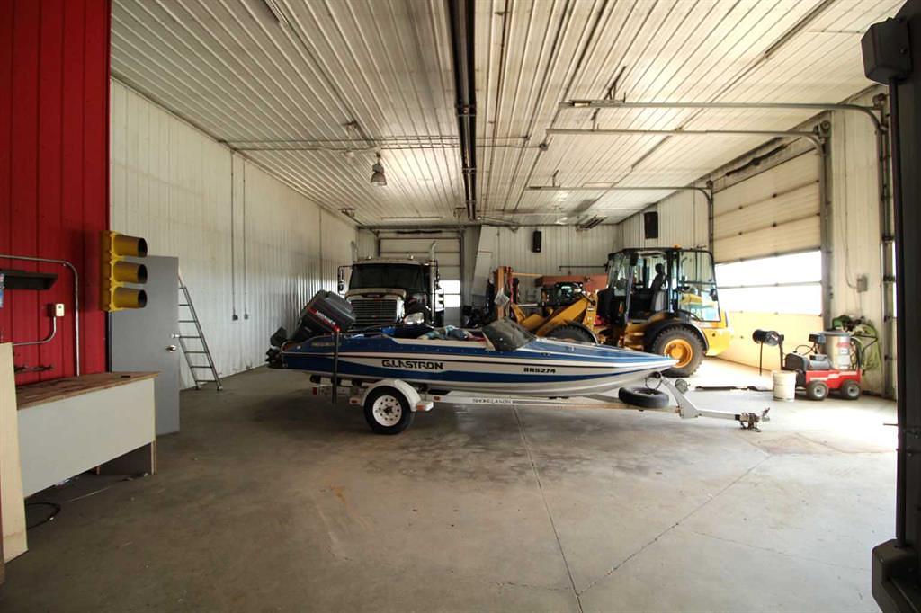 3208 52 Avenue, Innisfail, AB