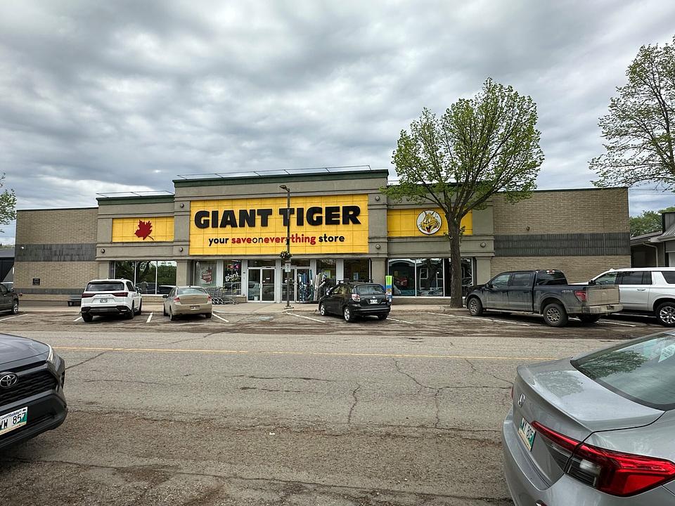 300 Mountain Avenue, Neepawa, MB