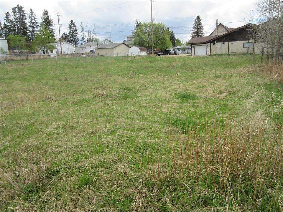 4807 4809 - 49 Street, Rocky Mountain House, AB