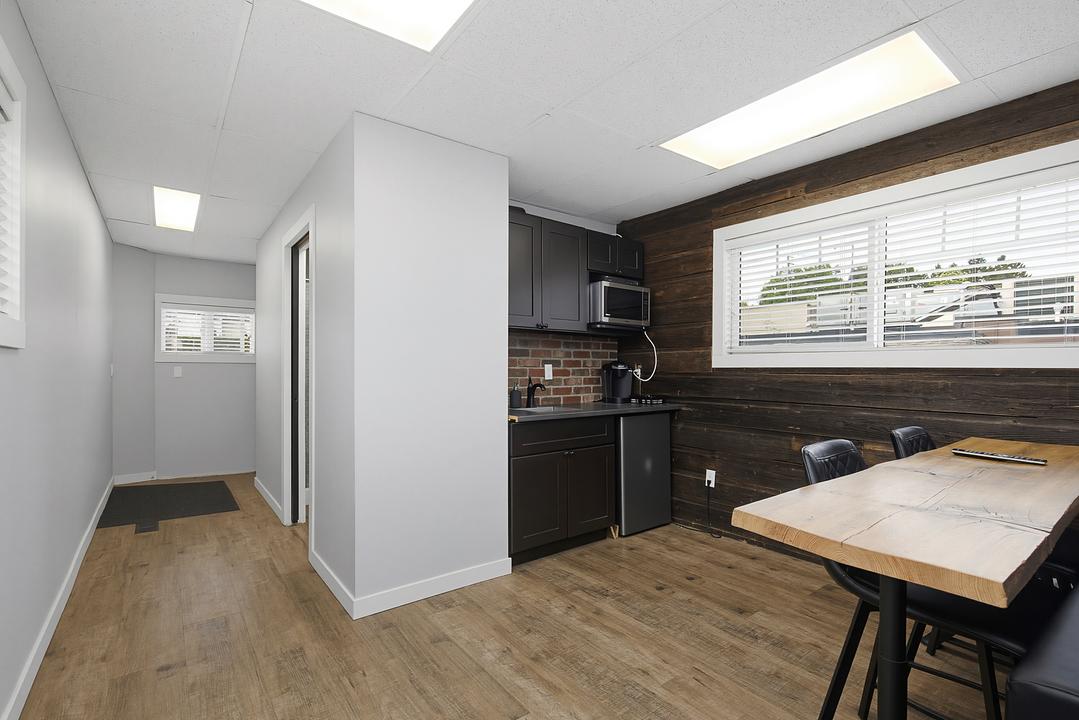 200 - 33734 Essendene Avenue, Abbotsford, BC