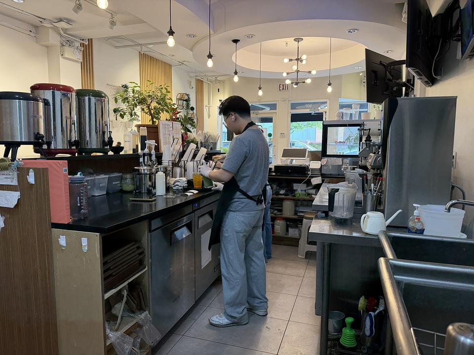 907 Denman Street, Vancouver, BC