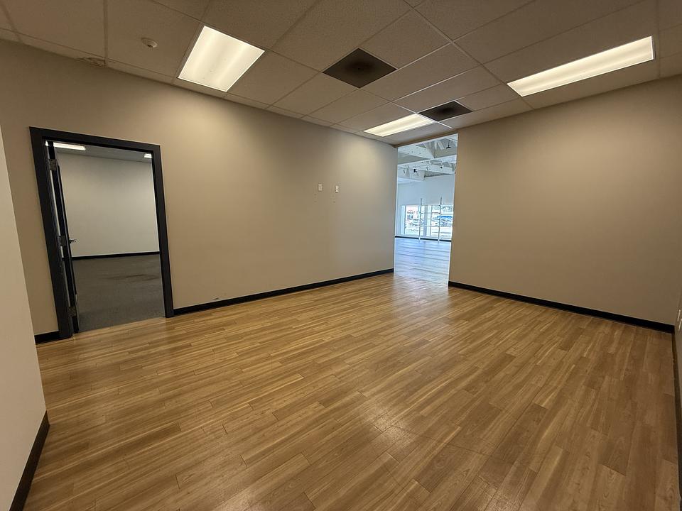 1 - 4720 50 Avenue, Red Deer, AB