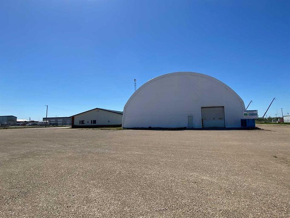 44 Avenue, Ponoka, AB