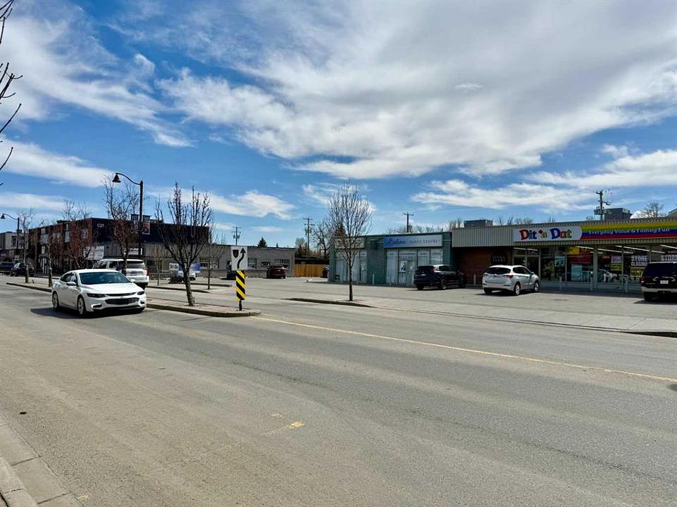 3 - 50 Elizabeth Street, Okotoks, AB
