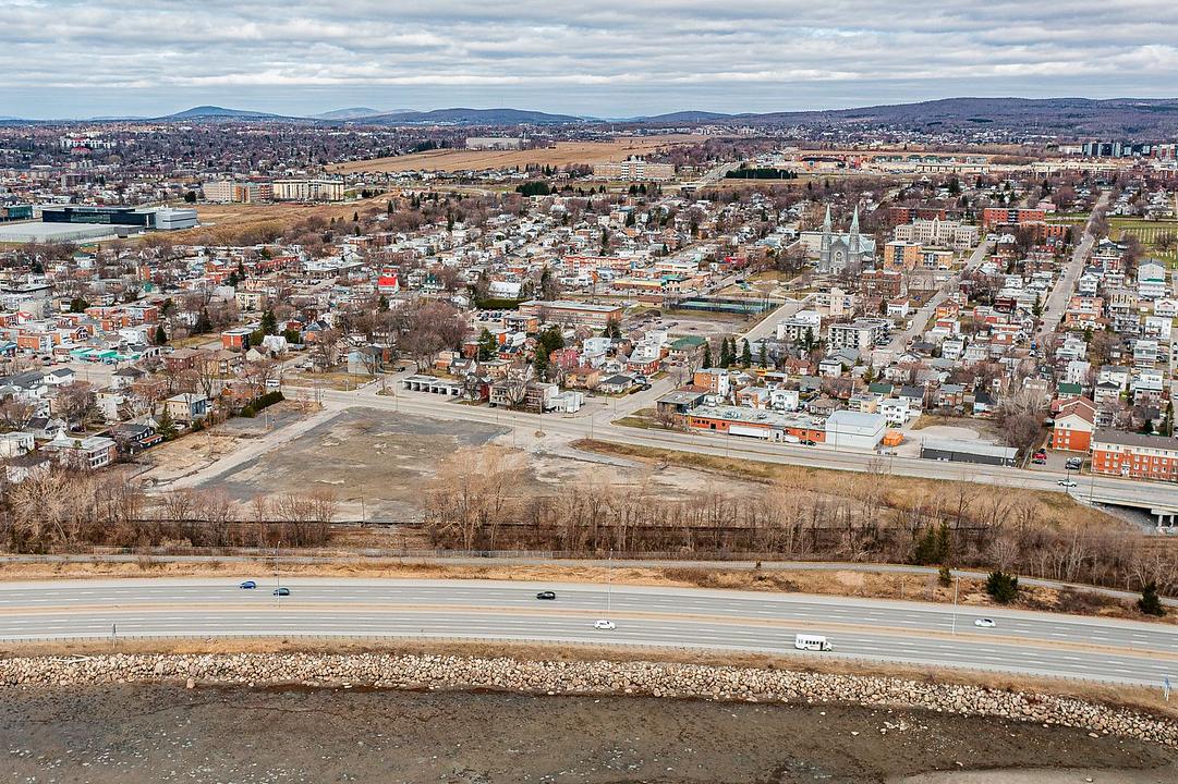 3360 Boulevard Sainte-Anne, Québec, QC
