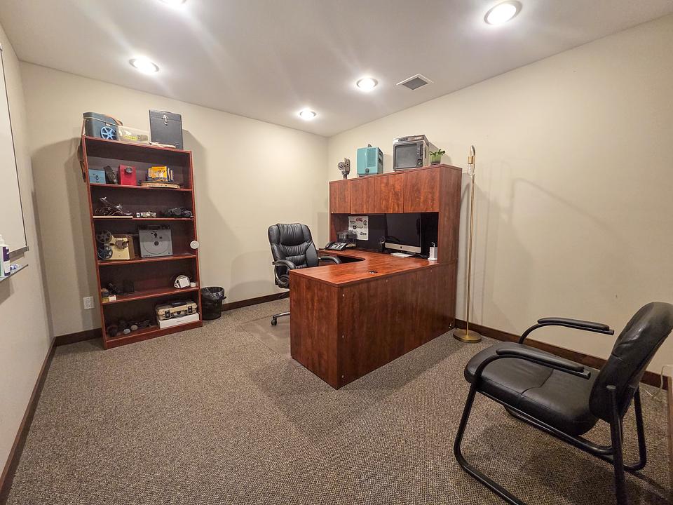 4002 9 Avenue North, Lethbridge, AB