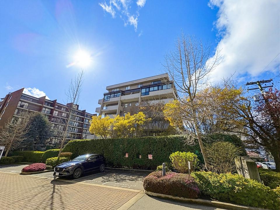 821 Burdett Avenue, Victoria, BC
