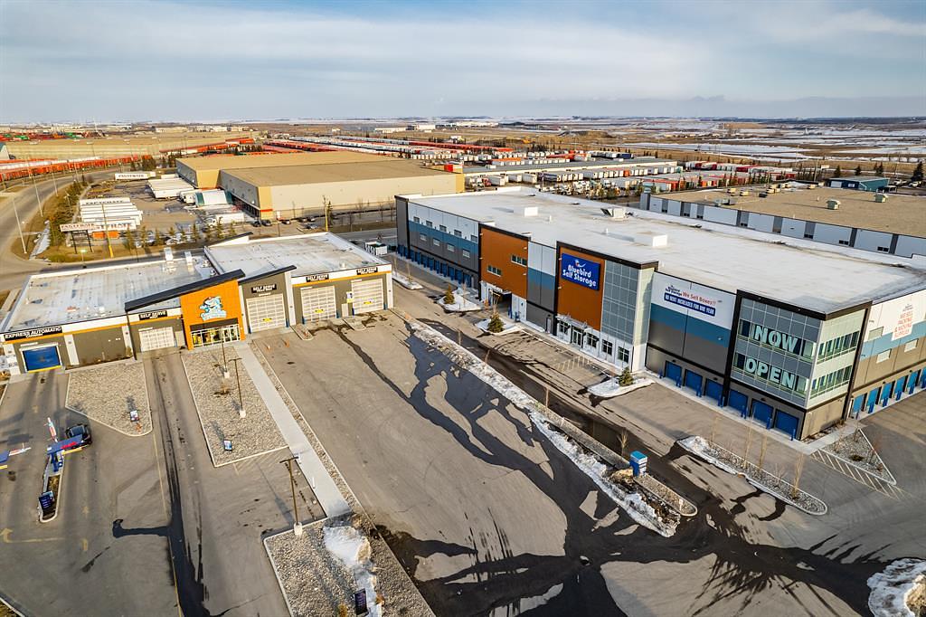 5335 Dufferin Boulevard Southeast, Calgary, AB