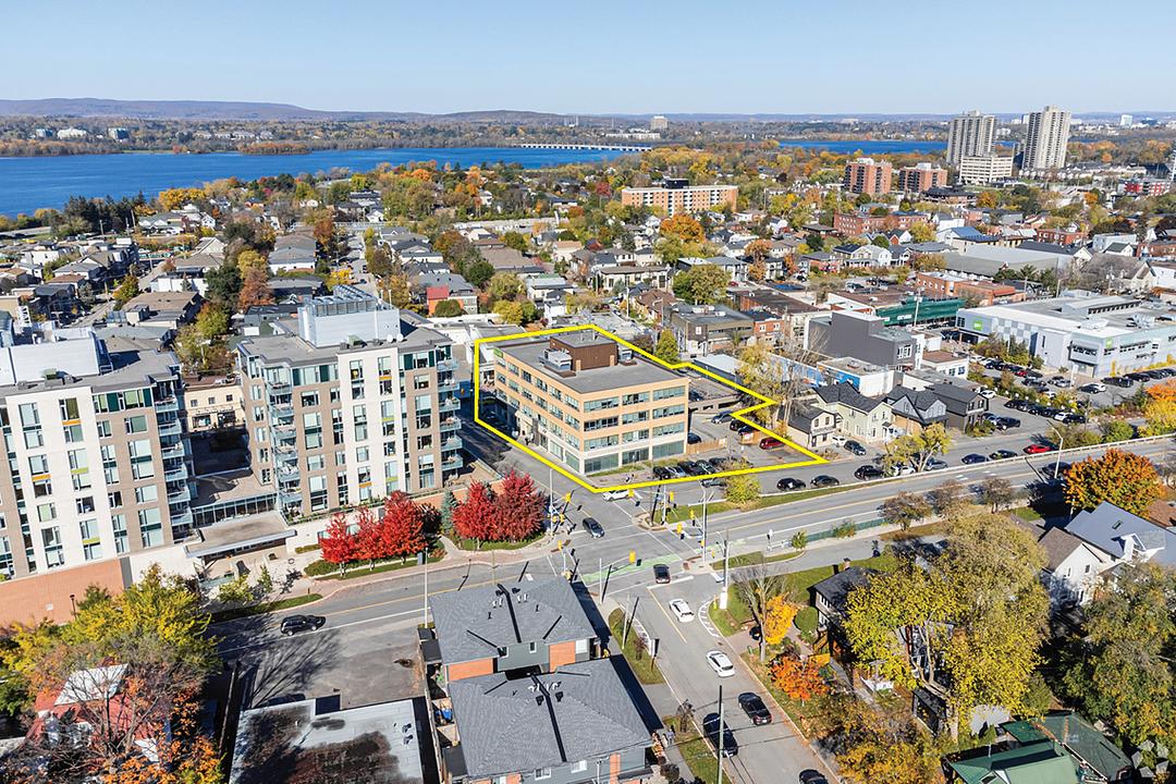 200 - 411 Roosevelt Ave, Ottawa, ON