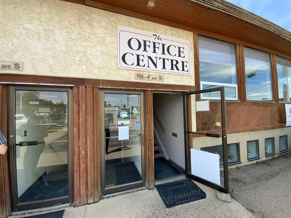 4th Avenue East, Three Hills, AB