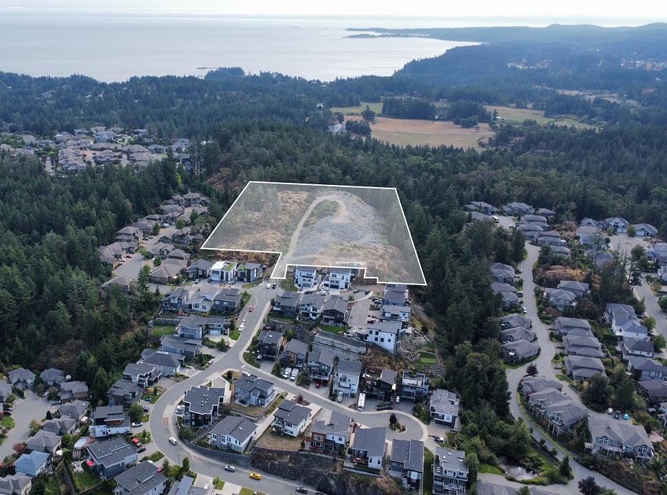 517 Latoria Road, Victoria, BC