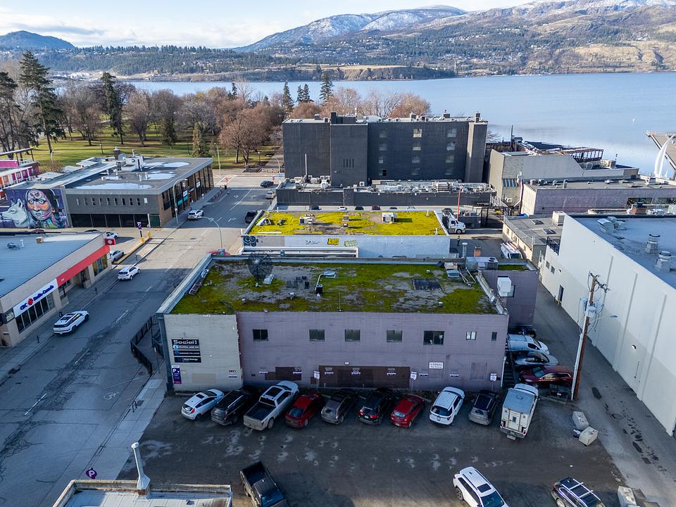 242 Lawrence Avenue, Kelowna, BC