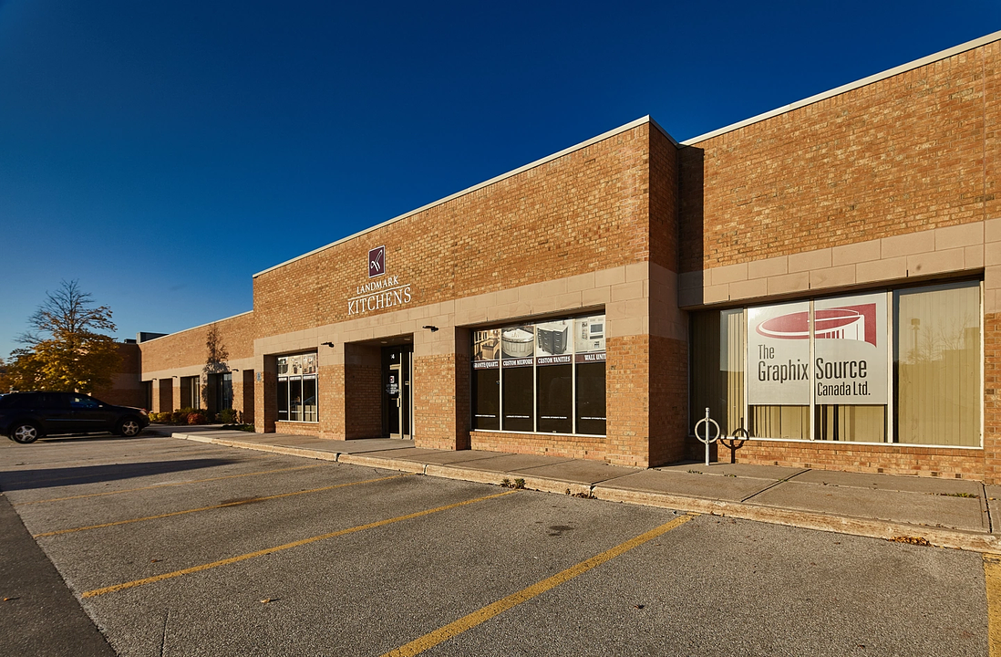 11 - 3495 Laird Road, Mississauga, ON