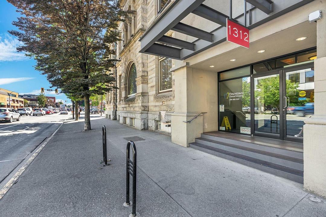 100 - 1312 Blanshard Street, Victoria, BC