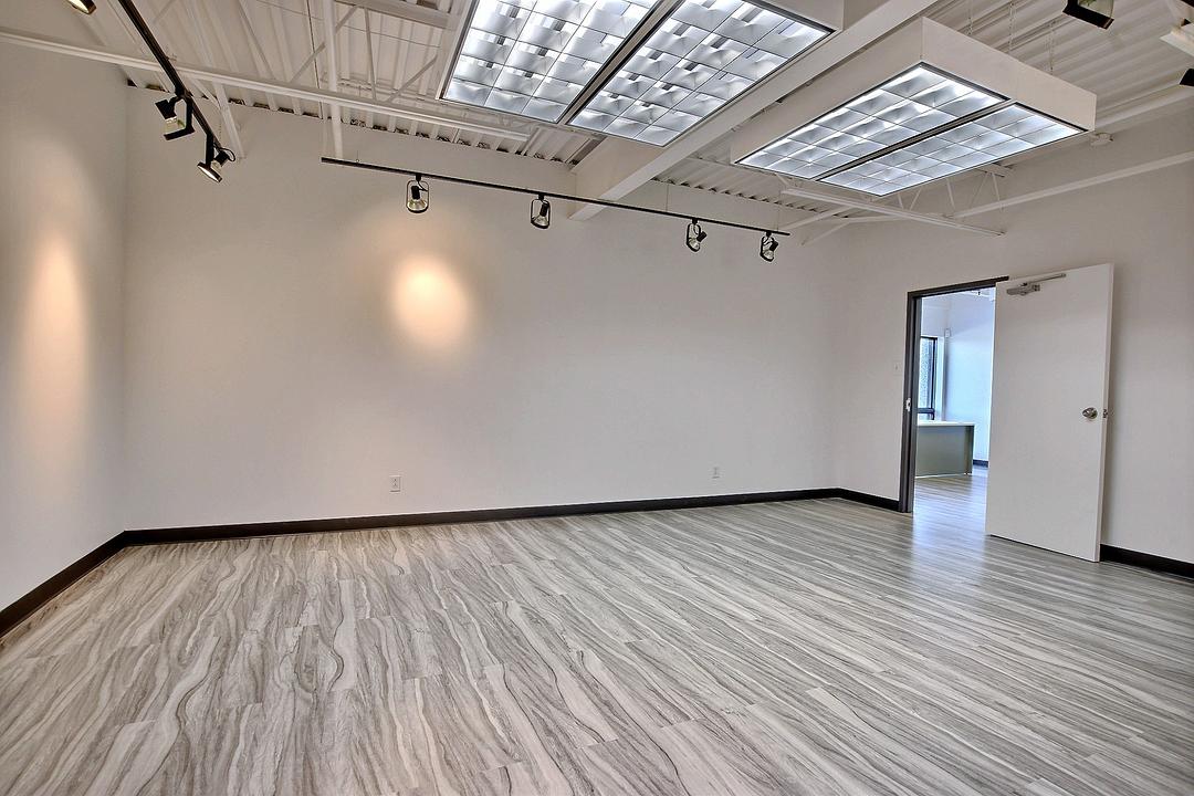 4002 Chemin du Bois-Franc, Montréal, QC