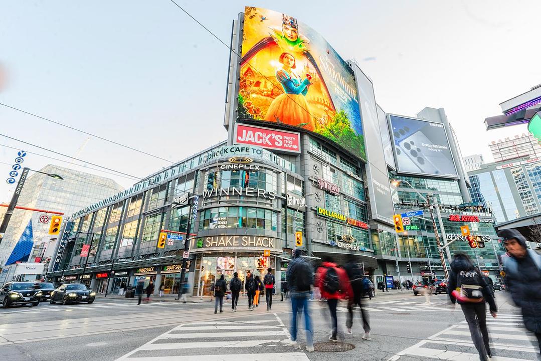 122 - 10 Dundas Street East, Toronto, ON
