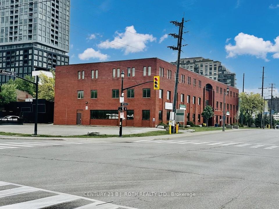 101 - 34 Simcoe Street, Barrie, ON
