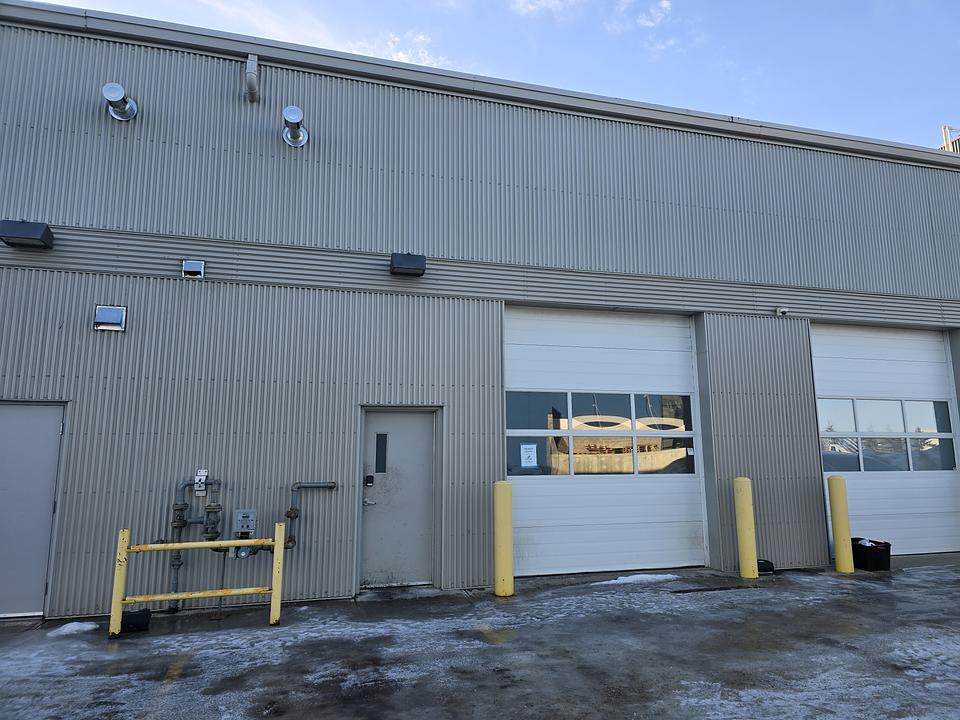 2031 90b Street Southwest, Edmonton, AB