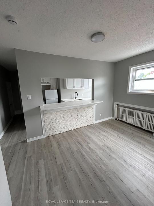 883 Somerset Street West, Ottawa, ON