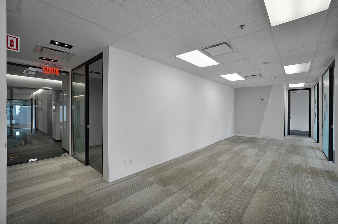 425 Boulevard de Maisonneuve, Montréal, QC