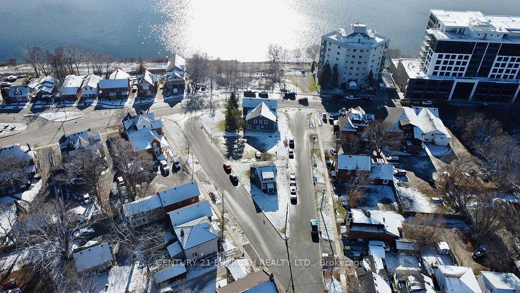 1 Berczy Street, Barrie, ON