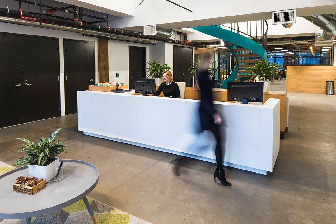 Beautifully designed office space rental for 4 persons in Spaces Queen West Toronto - 180 John St, Toronto, ON