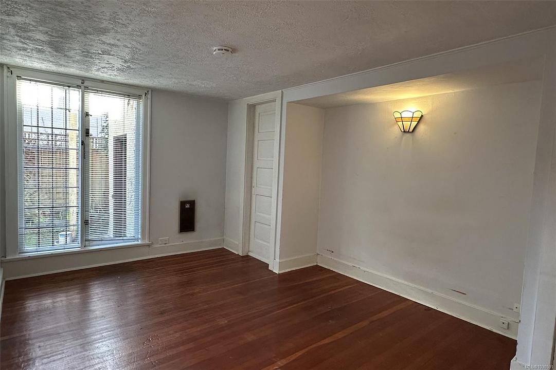 1043 Belmont Avenue, Victoria, BC