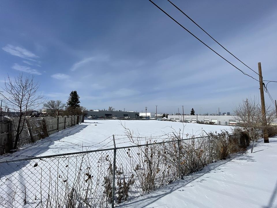 1 - 7048 Farrell Rd SE, Calgary, AB