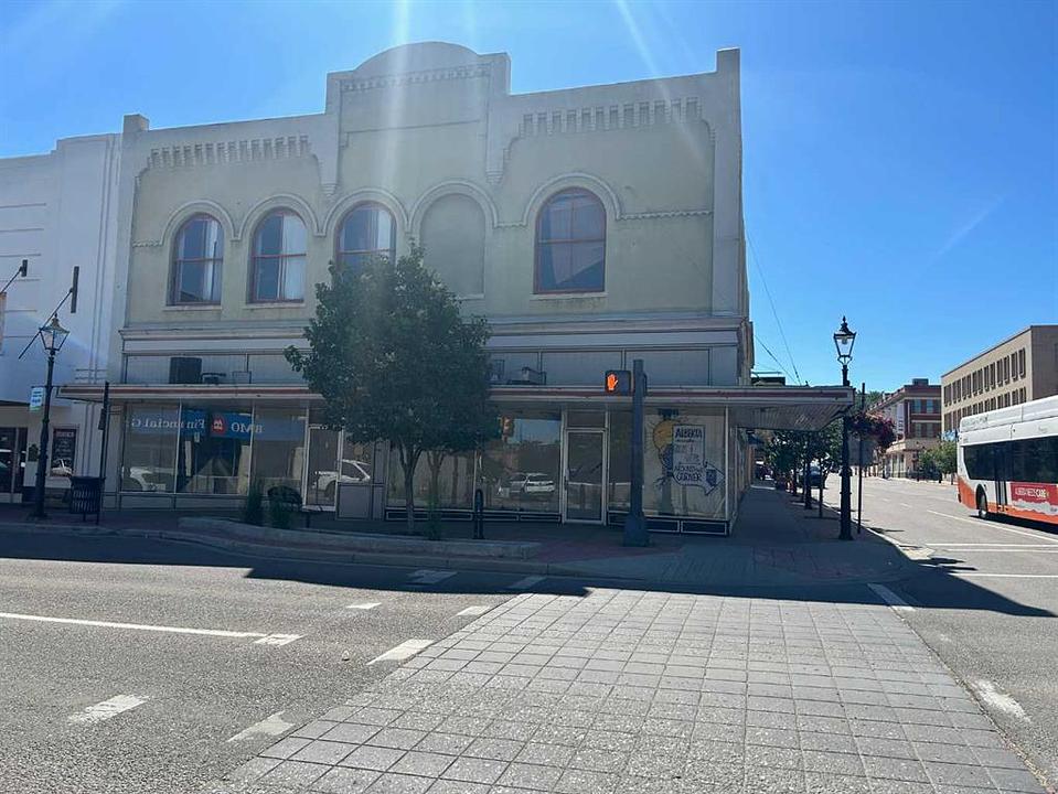 601 2 Street Southeast, Medicine Hat, AB