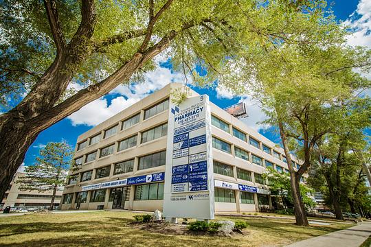 5 Fairview Mall Dr, Toronto, ON