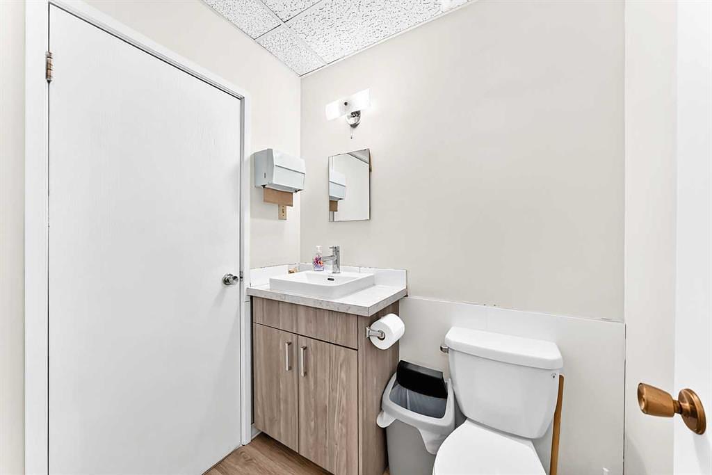 4722 1 Street Southwest, Calgary, AB