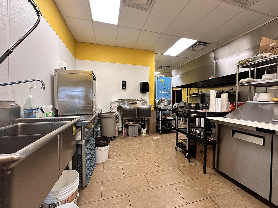 7133 Winterburn Road Northwest, Edmonton, AB