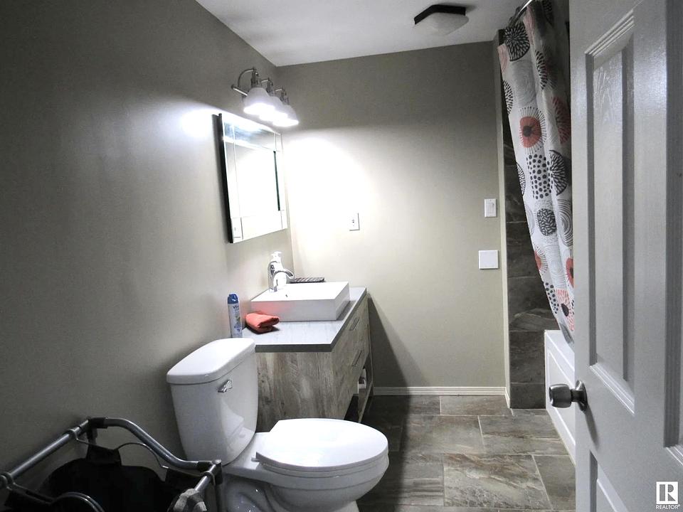 5023 50 Street, Barrhead, AB