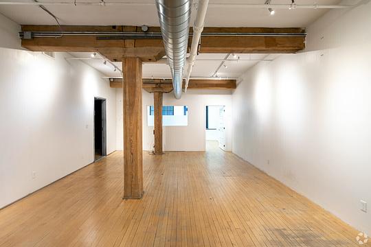 639 Queen St W, Toronto, ON
