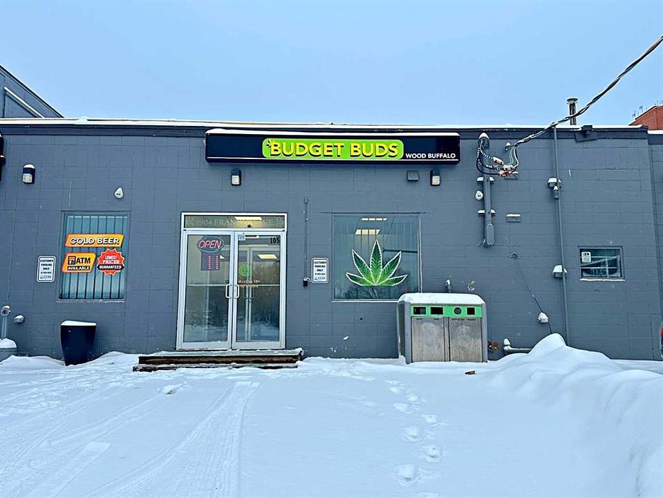 105 - 9904 Franklin Avenue, Fort McMurray, AB