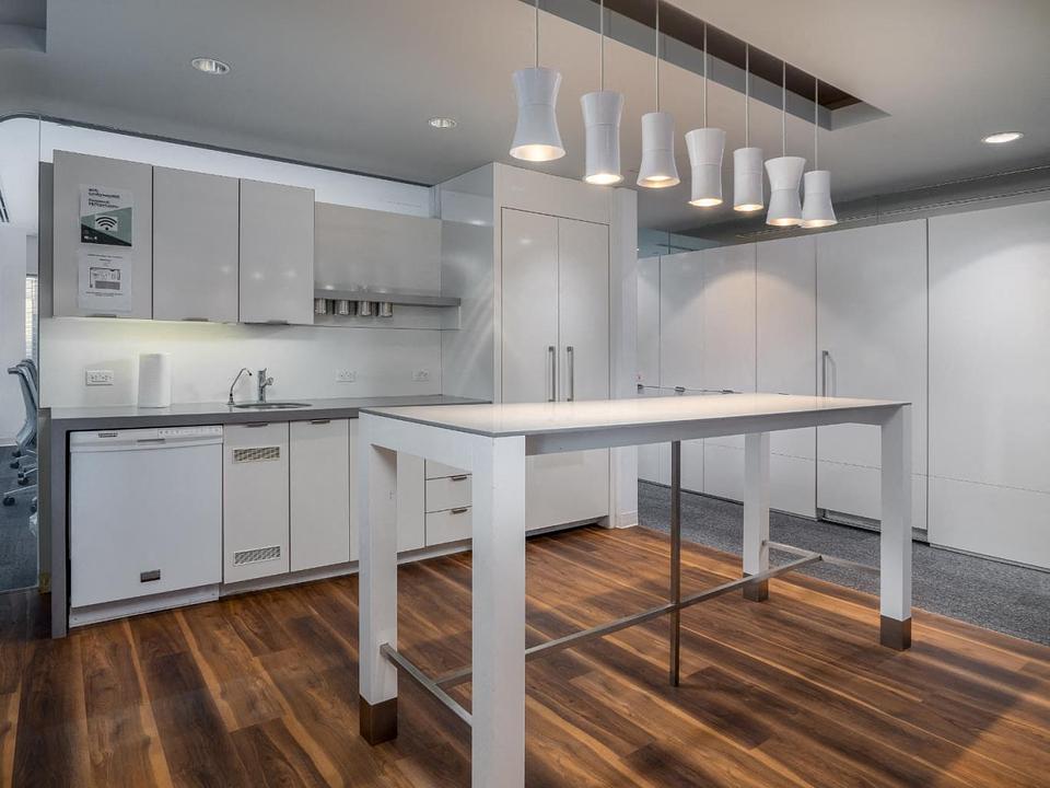 1600 - 605 5 Avenue Southwest, Calgary, AB