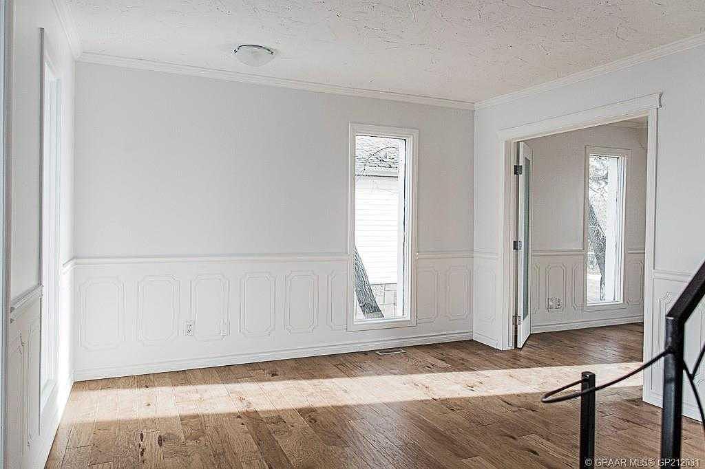 9731 100 Avenue, Grande Prairie, AB