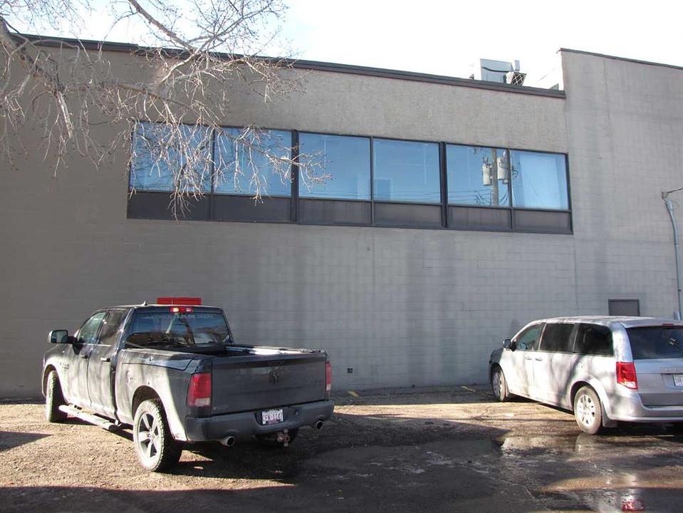 B - 4924 48 Avenue, Innisfail, AB