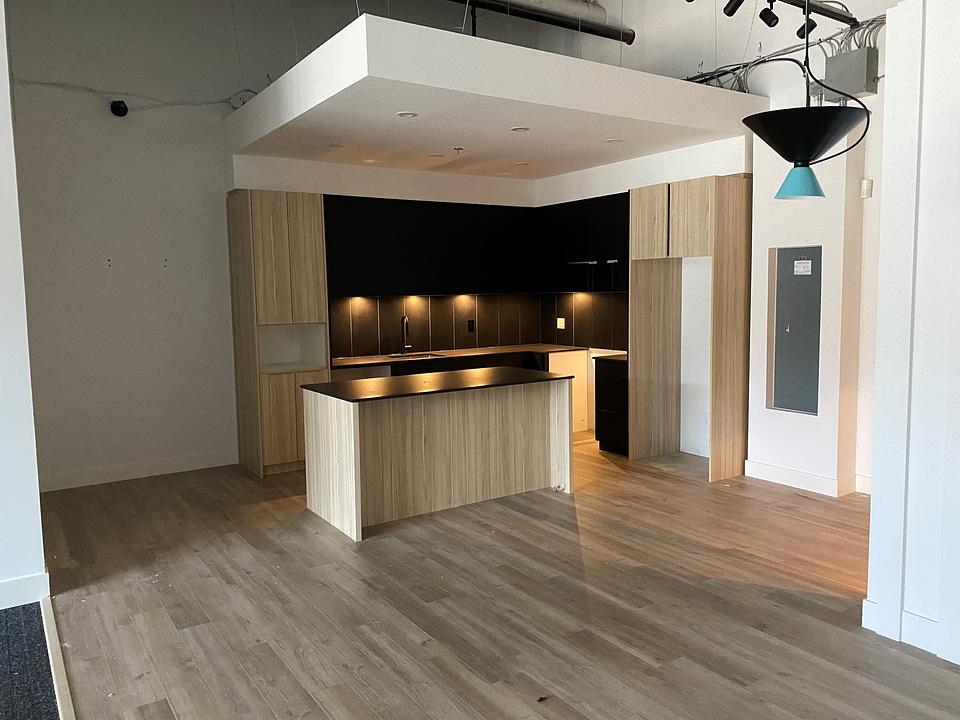 651 E Broadway, Vancouver, BC